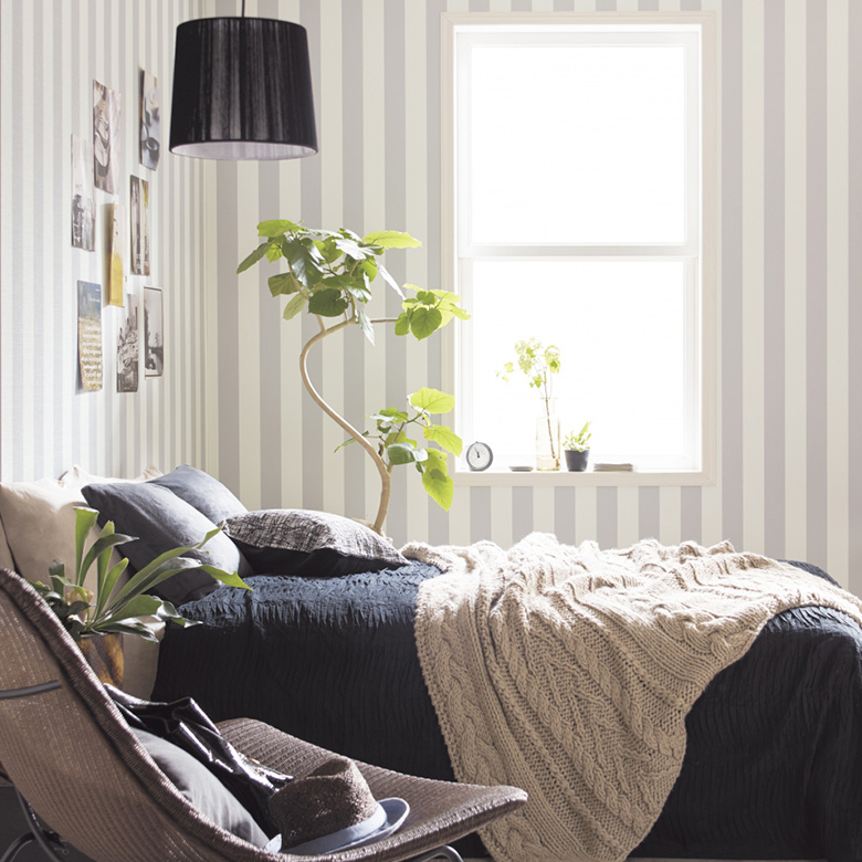 【壁紙 のり付き】 壁紙の上から貼れる壁紙 ストライプ TWP-9093