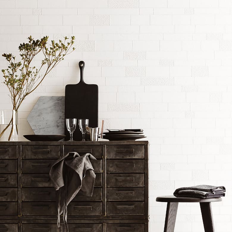 【壁紙 のり付き】 壁紙の上から貼れる壁紙 レンガ RE-55675